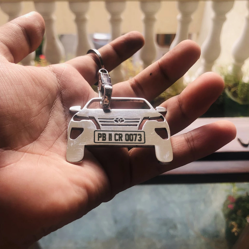 Car Shape Keychain - Personalised Number Plate Car Keychain
