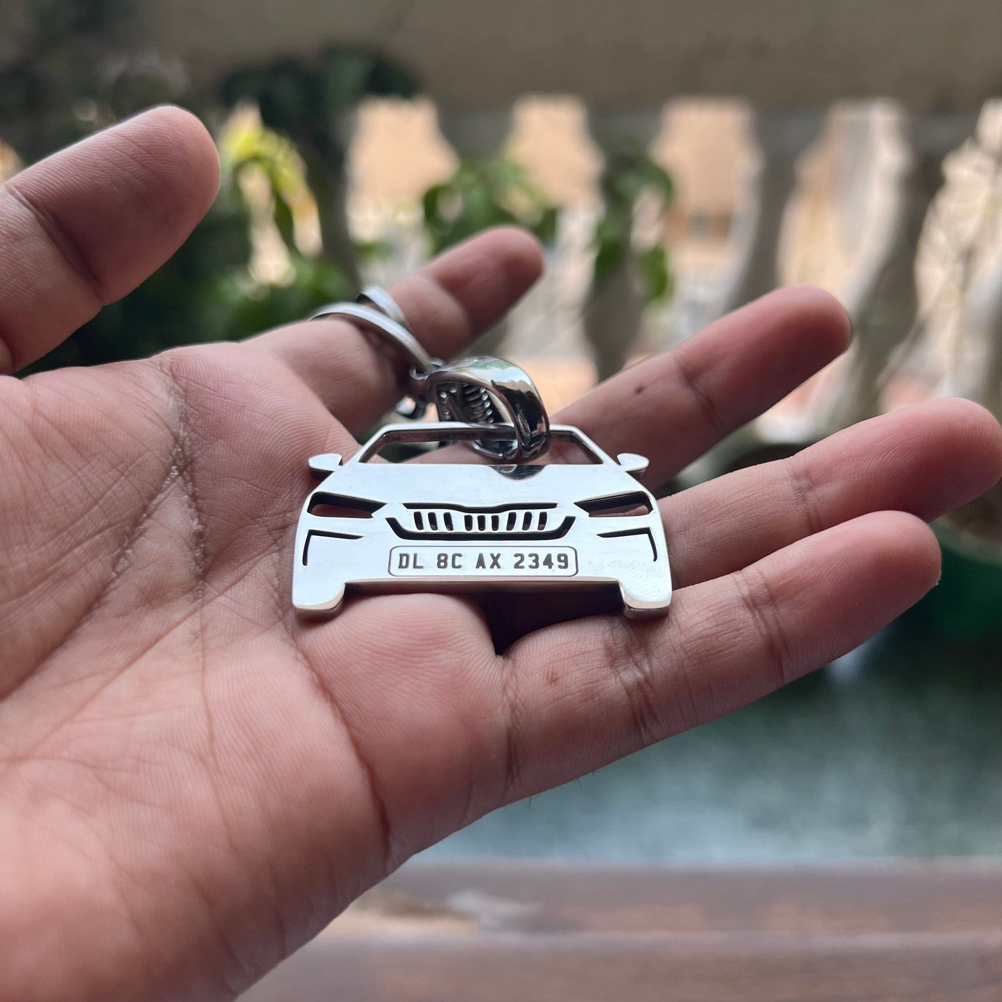Car Shape Keychain - Personalised Number Plate Car Keychain