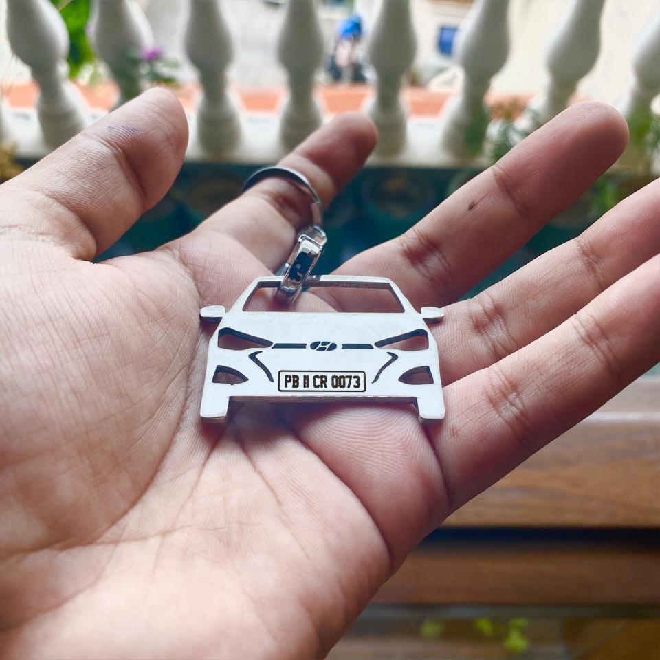 Car Shape Keychain - Personalised Number Plate Car Keychain