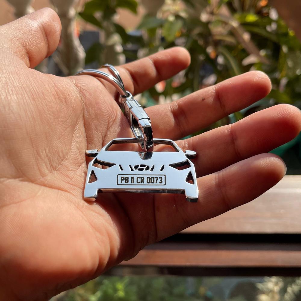 Car Shape Keychain - Personalised Number Plate Car Keychain
